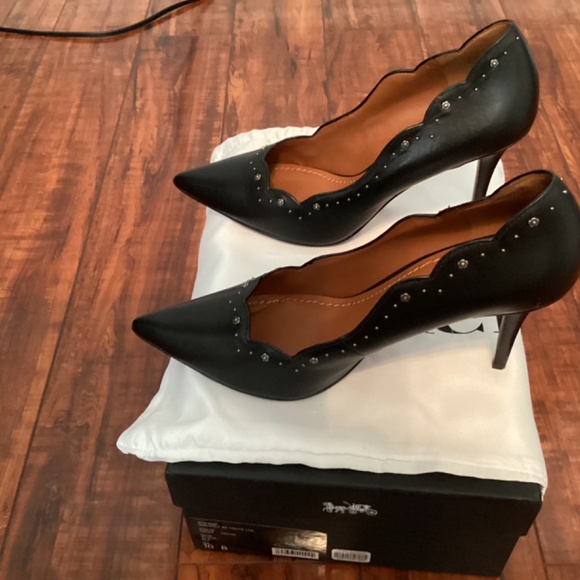 Coach Rivets Waverly Pump- Limited Edition NEW - Picture 4 of 5